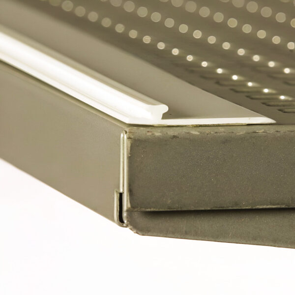 PROFIL MAGNETIC 25 MM X 100 CM ALB CU SINA PT. SEPARATOR DE RAFTURI