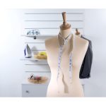 BUST CROITORIE FEMEIE, BEJ CU SUPORT LEMN, INALTIME REGLABILA 135-170 CM